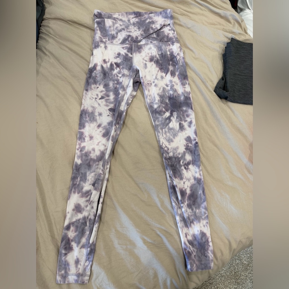 Lululemon cross cross top leggings